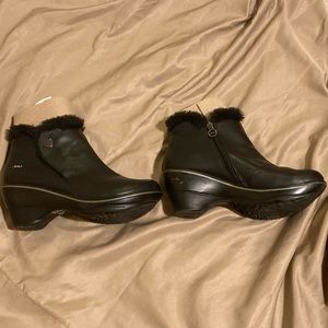 JBU Boots | Black fur lined | 7 in women